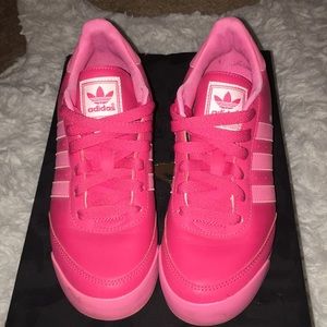 💖Pink and white Adidas 💖